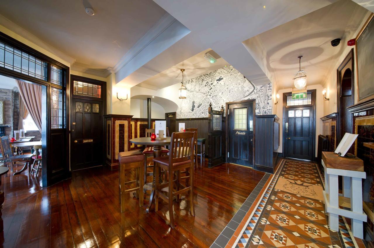 Bed and Breakfast The Rose & Crown York Zewnętrze zdjęcie